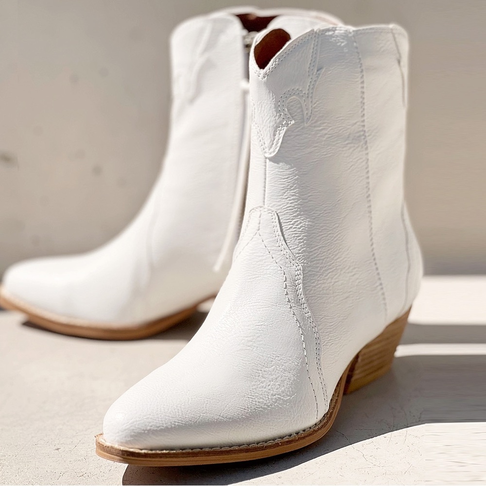 NEW Pointy Toe Stack Block Heel Zip Up Western Ankle Booties Boots Off White - Picture 15 of 15